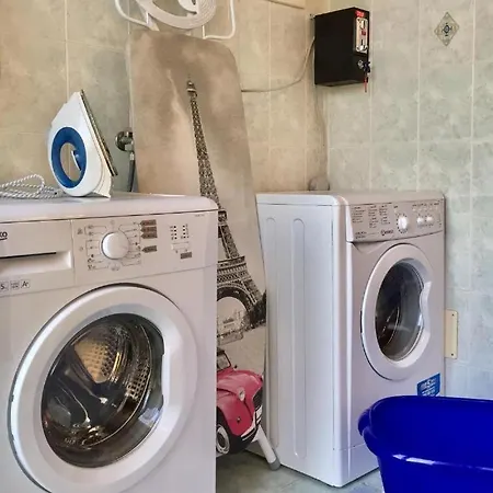 Wein شقة باردولينو